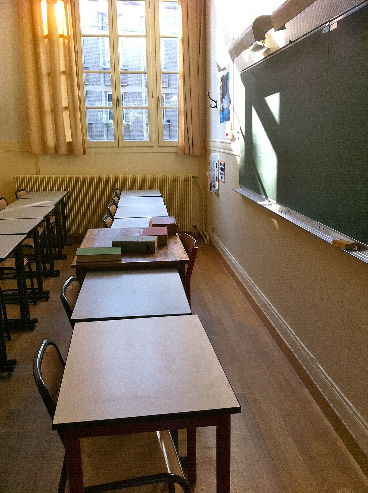 Fichier Salle Classe Lycee Moliere Paris Jpg Wikipedia