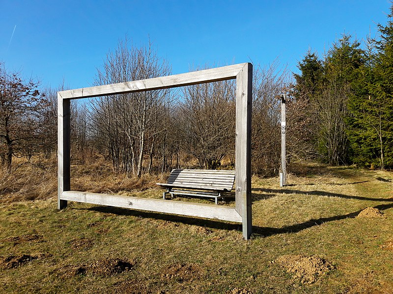 File:Scenery frame.jpg