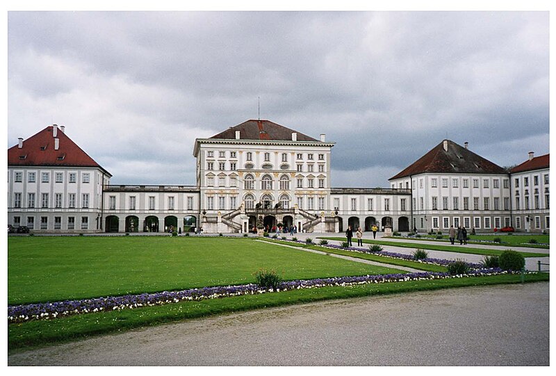 File:Schloss Nymphenburg3.jpg