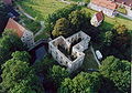 Schlossgebäude einschl. Einfriedungsmauern in Störmede