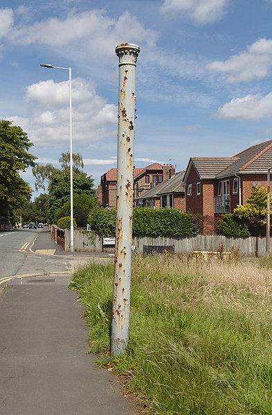 File:Sewer vent on Storeton Road near Mendip Road.jpg