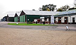 Hangáry a další budovy hostící sbírky Shuttleworth Collection