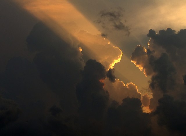 Закат над Веркором (снимок сделан из Гренобля)