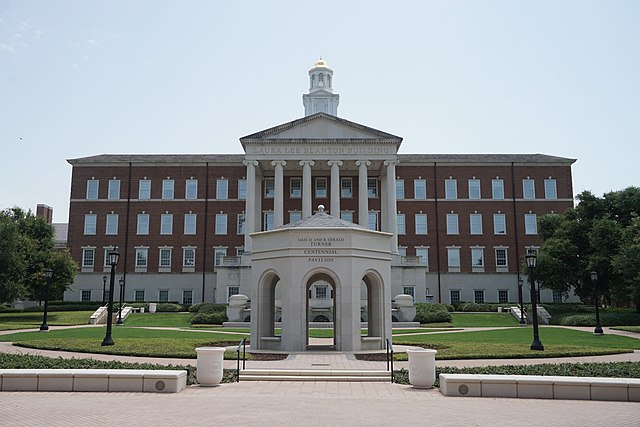 The Laura Lee Blanton Student Services Building, with the Centennial Quadrangle in the foreground