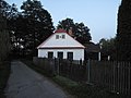 Miniatuur voor Bestand:Střížovice (Myštice), dům a plot.jpg