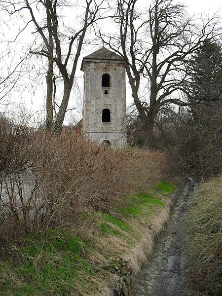 File:Stockern-alte Kirche-01.jpg