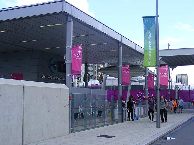 File:Stratford International DLR station (7721480272).jpg