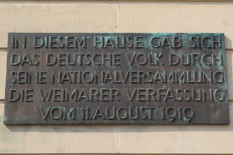 Die Weimarer Nationalversammlung 800px-Tafel-Weimarer_r