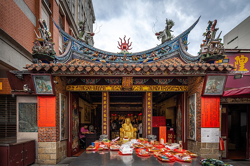 File:Taipei Xia-Hai City God Temple 07.23.jpg