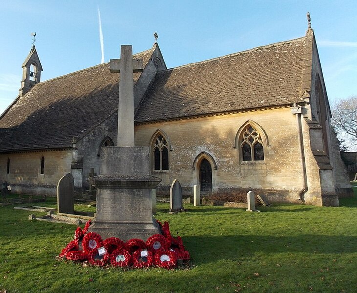 File:Tetbury War Memorial - geograph.org.uk - 3922835.jpg