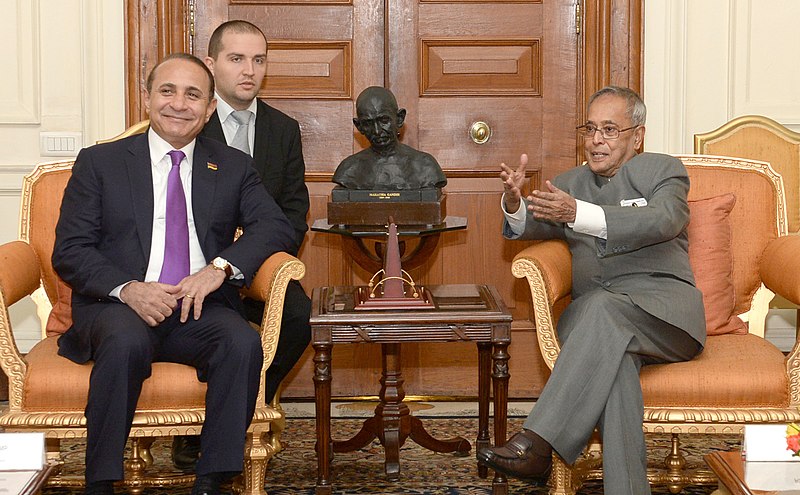 File:The President of the National Assembly of the Republic of Armenia, Mr. Hovik Abrahamyan calling on the President, Shri Pranab Mukherjee, at Rashtrapati Bhavan, in New Delhi on December 05, 2013.jpg