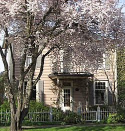 Menelusuri Rumah - Sheridan Oregon.jpg