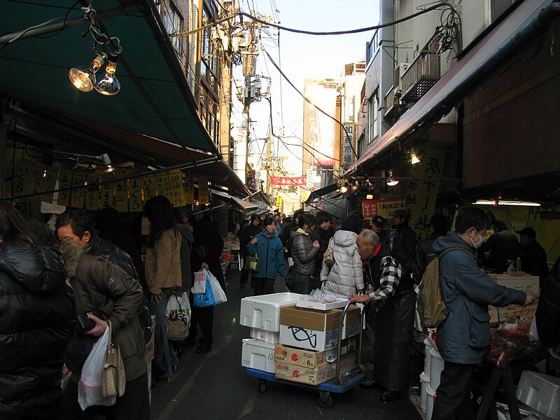 File:Tsukiji Outer Market -03.jpg