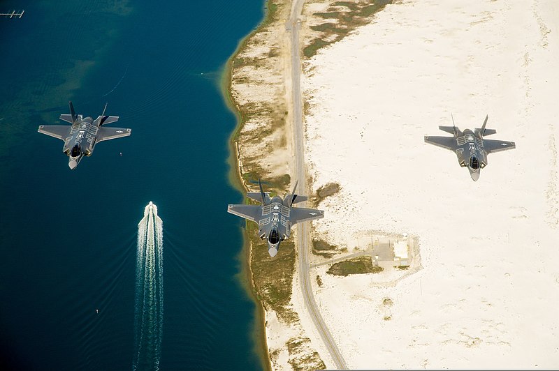 File:U.S. Air Force F-35A Lightning II aircraft assigned to the 58th Fighter Squadron, 33rd Fighter Wing fly in formation near Eglin Air Force Base, Fla., May 16, 2013 130516-F-XL333-1314.jpg