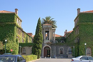 Universitatea Din Cape Town: Istorie, Campus, Organizare