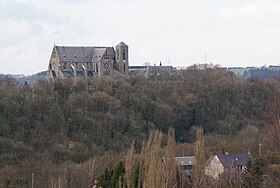 La basílica de Notre-Dame, en la colina de Chèvremont