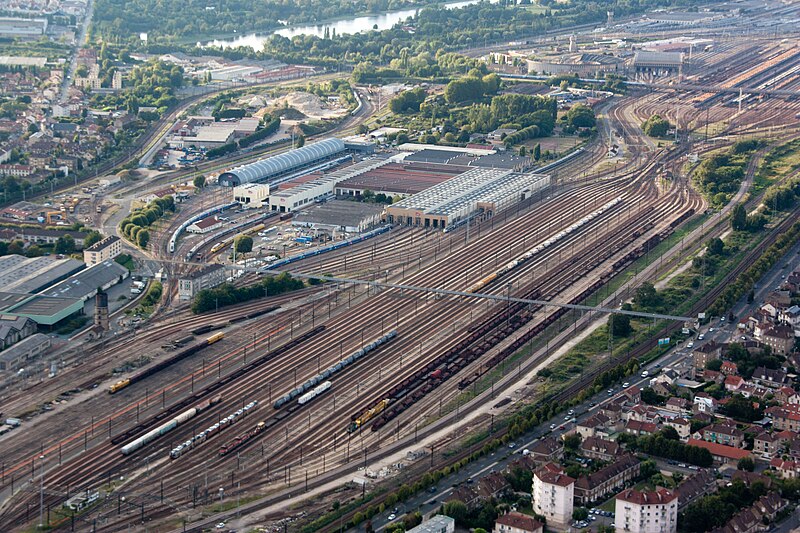 File:Vue aérienne Triage Villeneuve-St-Georges IMG 9990.JPG