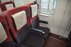 Ordinary-class seating (3-abreast row)