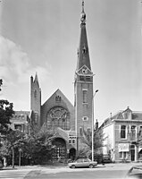 De gereformeerde Westerkerk van Tjeerd Kuipers uit 1906 aan de Kraneweg 3 in 1992 (zijaanzicht). Afgebroken in 1995.