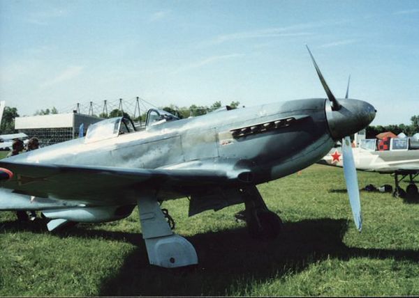 Yakovlev Yak-3 (replica), with opposite rotation propeller.