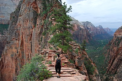 Angels Landing trail