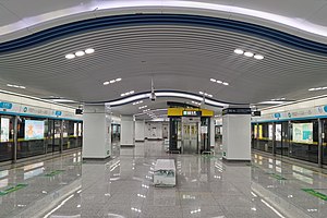 东新园站站台，2022年10月