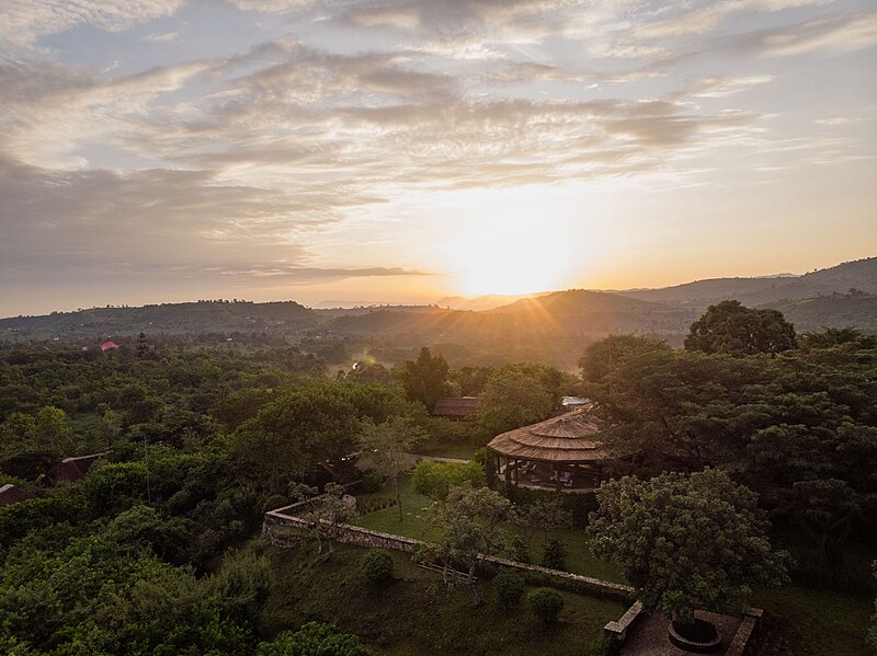 File:1-Kyambura Gorge Lodge-HDR 0002-4.jpg