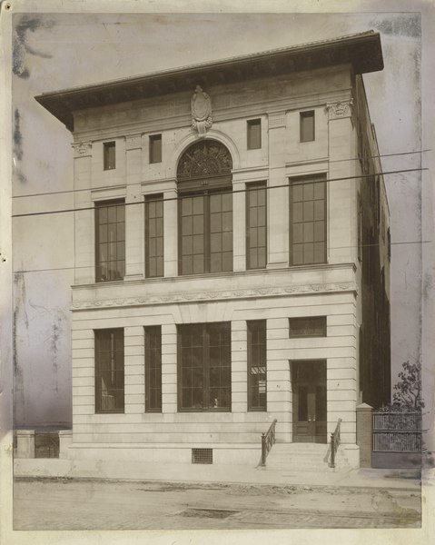 File:135th Street, Exterior (NYPL b11524053-1252986).tiff