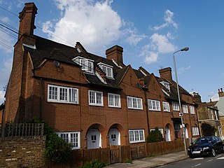<span class="mw-page-title-main">155–171 Oakhill Road</span> Historic building Oakhill Road, Putney, London
