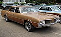 1970 Oldsmobile Vista Cruiser, front right view