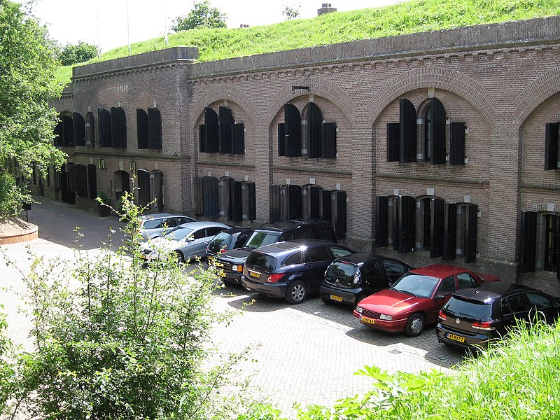 File:20100622 Naarden Kooltjesbuurt Bastion Oud Molen 004.JPG