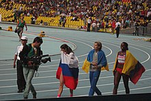 Mistrzostwa Świata w Lekkoatletyce 2013 (15 sierpnia) – Ekaterina Koneva (RUS) i Olha Saladuha (UKR) i Caterine Ibargüen (COL).JPG