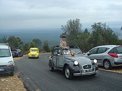 Caravane au mont Bouquet lors de la 4e étape .