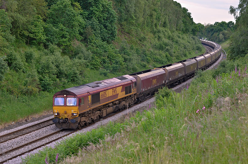 File:66105 , Stretton (7406464532).jpg