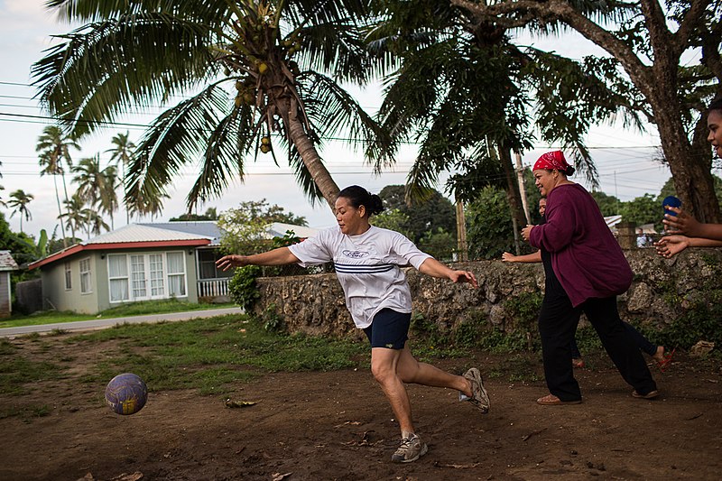 File:A community netball team trains during the week in preparation for their weekend game. AusAID supports the netball competition as it encourages Tongans to participate in physical exercise. (10661508665).jpg