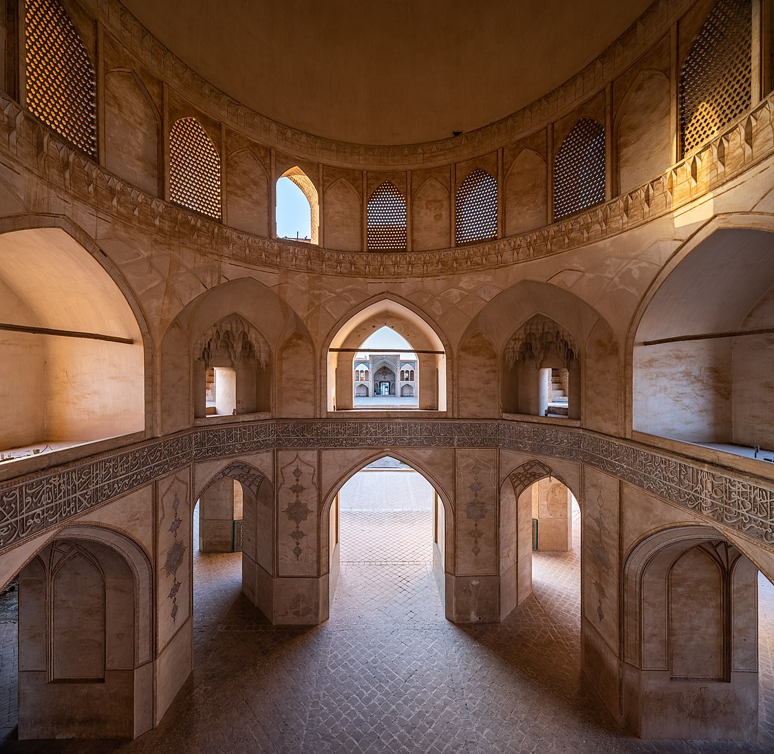 :File:Agha Bozorg Mosque, Kashan, Iran.jpg