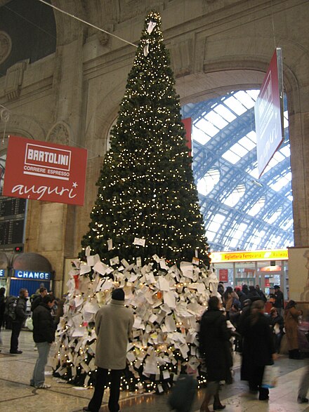 Milano Centrale railway Station at Christmas