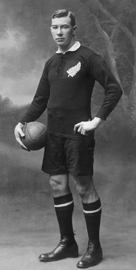 Alex Bruce rugby.jpg