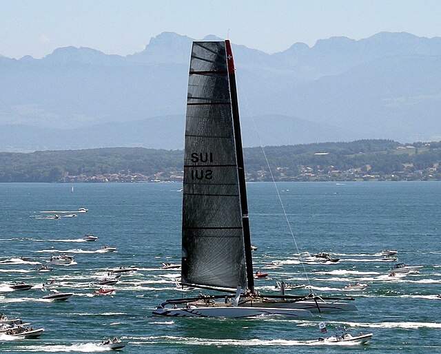 Le catamaran Alinghi 5 avec une grand-voile North Sails