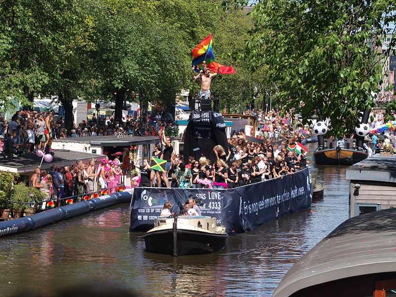 File:Amsterdam Gay Pride 2013 boat no21 COCNederland pridefonds pic3.JPG