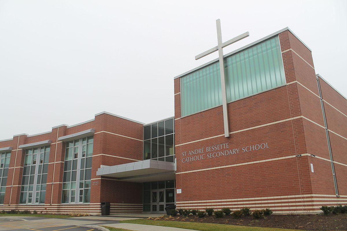 St. Andre Bessette Catholic Secondary School - Wikipedia1200 x 800