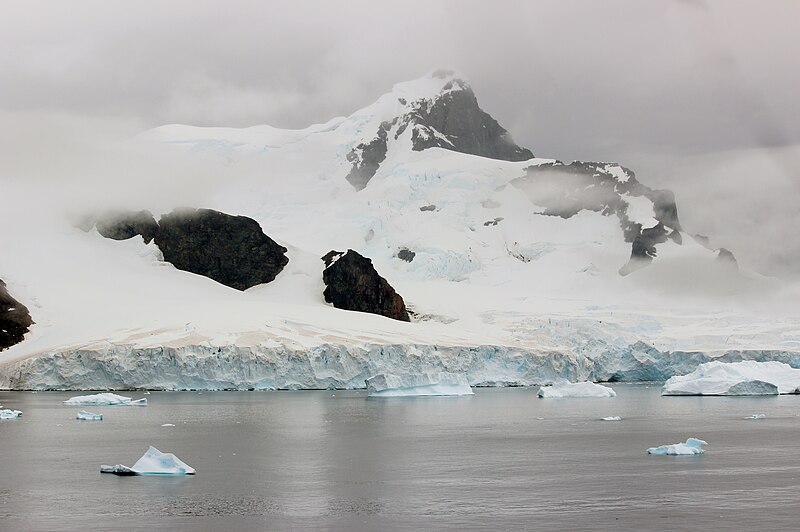 File:Antarctica Gerlache Strait - panoramio (24).jpg