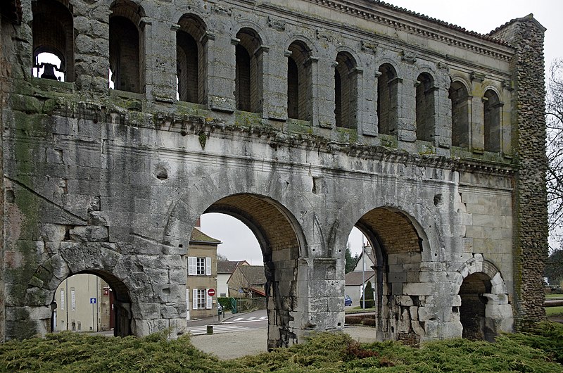 File:Autun (Saône-et-Loire) (35867876210).jpg