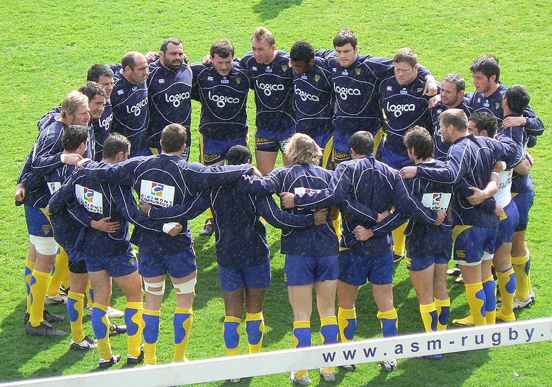 File:Avant match ASM Clermont Auvergne.jpg