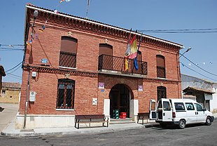 Ayuela 001 Ayuntamiento.JPG