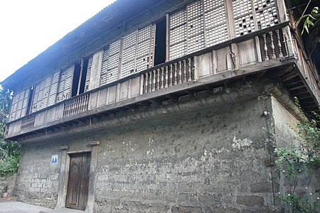 Bahay na Tisa