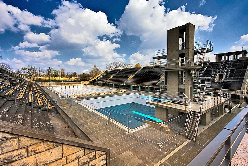 File:Berlin Olympic swimming venue.jpg