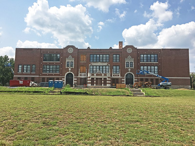 File:Blenheim School KCMO.jpg