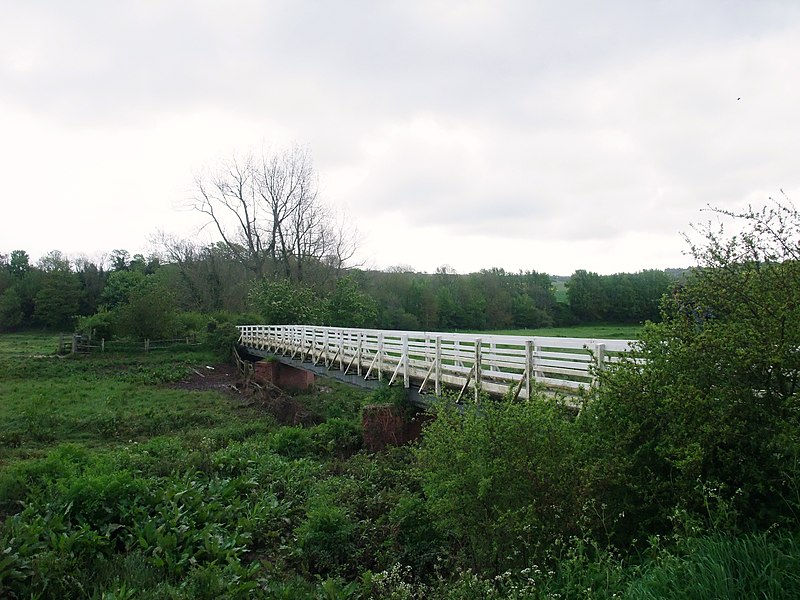 File:Bridge over the Cuckmere, Alfriston - geograph.org.uk - 2988868.jpg