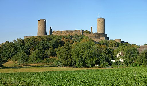 Burg Münzenberg im beginnenden Herbst, Hessen September 2016 in Germany (Hesse)